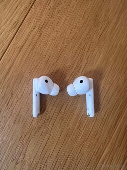 Prodám sluchátka HUAWEI FreeBuds 4i - 3