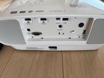 Prodám Epson EH-TW7100 projektor - 3