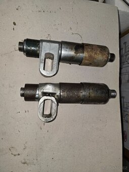 Jawa pérák zadní kluzáky - 3