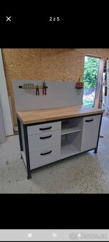 Pracovní stůl - 3