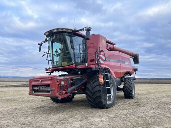 Sklízecí mlátička Case IH 8240 + MacDon FD75 - 3