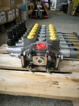 Hydraulický/Elektrický rozvaděč - 3