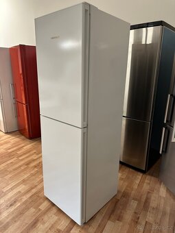 Lednice s mrazákem Liebherr (218) - 3