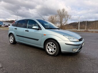 Ford Focus r. 2004 - 3