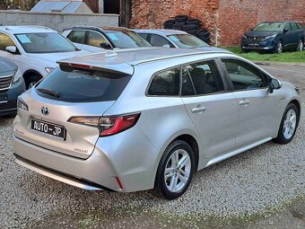 Toyota Corolla 1,8 HYBRID automat 154.000 km - 3