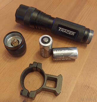 TRACER LEDRAY 100 RED s montáží - 3