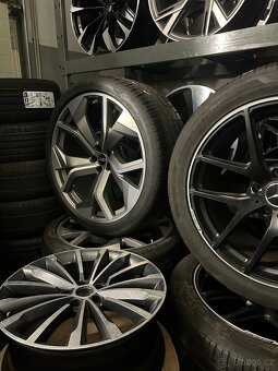 Alu kola + Pneu. AUDI Sada kol 23" SQ8 RSQ8 295/35 - 3