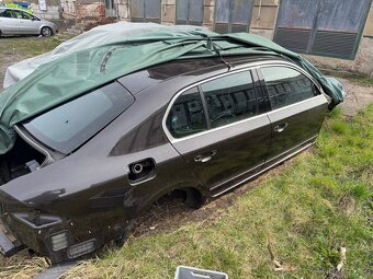 Prave dveře superb 2 sedan FL od 2013 - 3