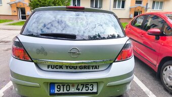 Astra H 1.6 85 kW 2012 - 3