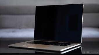 Macbook Air M3 2024 15, Starlight, 8GB ram, 512 SSD, záruka - 3