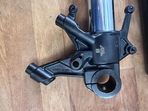 Levá vidlice KTM Super Duke 1290 R, 2020+ - 3