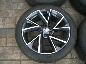 alu kola Superb3 Passat B8 GY F1 235.45.18" 95% - 3