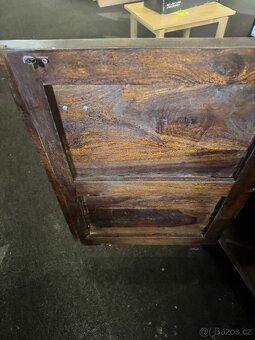 Krásná hnědá velká celodřevěná komoda z palisandru - 3