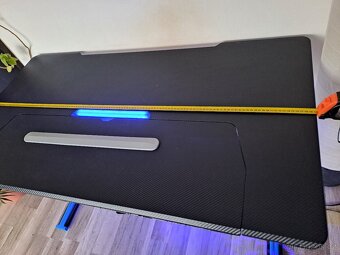 Herní počítačový stůl - 3