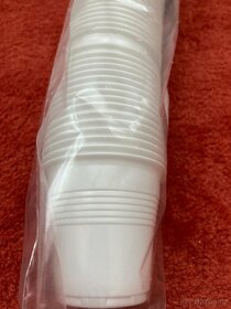 Plastové kelímky různé velikosti - 3