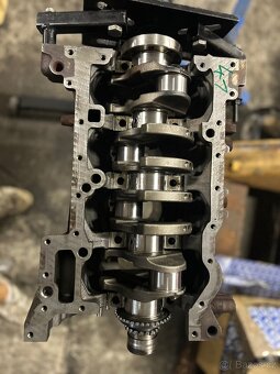 Repasovaný spodek motoru 2.0 bluehdi DW10 / DW12 2.2 - 3
