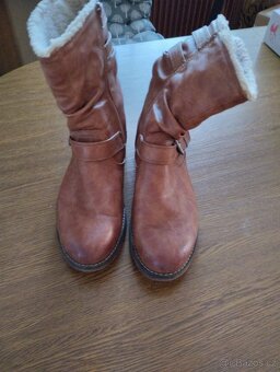 Dámské polovysoké kozačky - 3