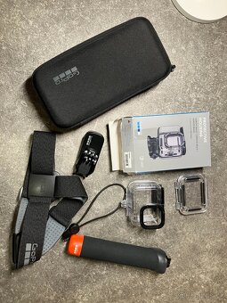 GoPro 12 a originální příslušenství - 3