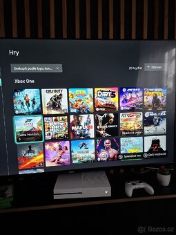 Xbox one S 512 gb s účtem - 3