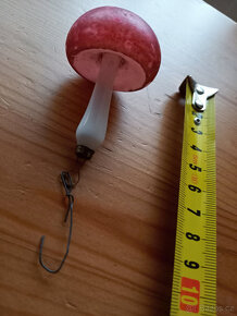 asi 100 let stará vánoční ozdoba - muchomůrka - 3