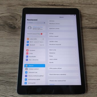 Apple iPad 9.7"Retina/ 128 GB/ Wi-Fi- 2018 6.gen - 3