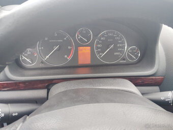 Prodám náhradní díly Peugeot 407 1.6hdi 80kW - 3