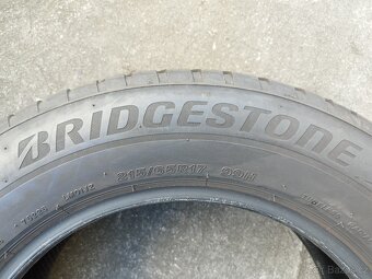 2 ZIMNÍ Bridgestone 215/65 R17 - PĚKNÉ - 3