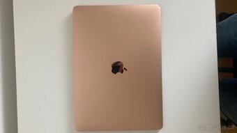MacBook Air 13” 2019 rose gold - 3