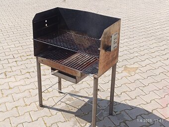 Nerezový gril - 3