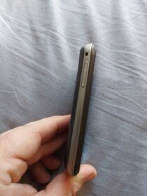 Samsung mini gt-s5570 bez baterie - 3