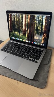Macbook Air M1 vesmírně šedá - 3
