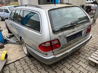 Mercedes Benz W210 290td - 3