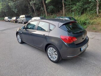 Opel Astra J 1.4 16V, 88kw, rok 2015... - 3