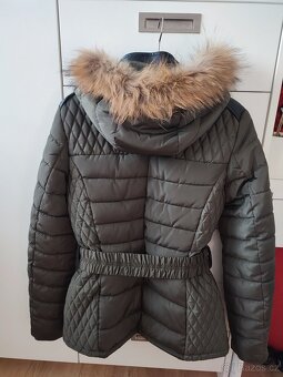Khaki prošívaná bunda s kožešinou - 3