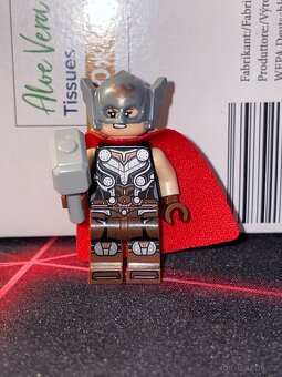Lego postavičky nebo součástky - 3