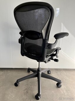 Kancelářská židle Herman Miller Aeron - 3