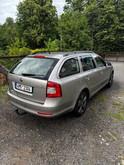 Škoda Octavia combi 1.8 Tsi 2012 bouraná - 3