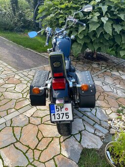 Suzuki VS 600 Intruder - 3