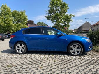 Chevrolet Cruze 1.8 - 3
