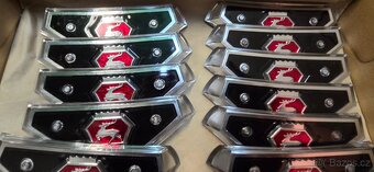 Volha Gaz 24, přední znak originál nový - 3