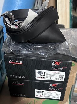 Přední a zadní reproduktory - 3