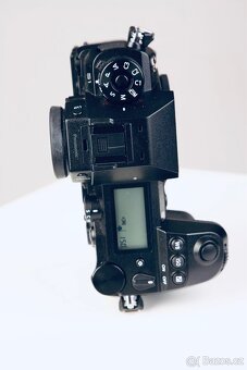 Panasonic Lumix S1. V-Log. Závěrka pres 2300 cvaku - 3