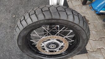 Pneu Michelin 90/ 90 r21. 150 70r17 - 3