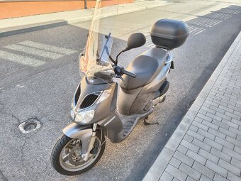 Aprilia Sport City 250 - 3