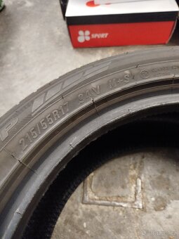 Pneu 215/55r17 - 3
