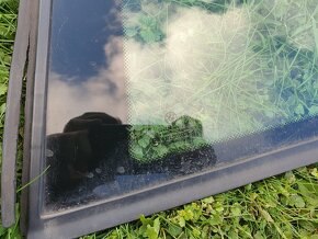 Zadní okna Bmw E36 Compact s těsněním - 3