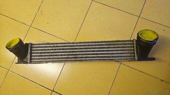 BMW orig. chladič vzduchu na modely e87,e90-91 a X1 - 3