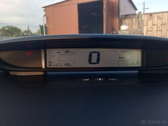 Citroen C4 kupé 1.4 16v - 3