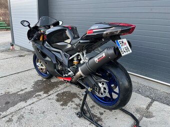 Aprilia RSV 1000R Factory - 3