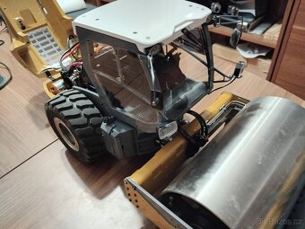 Rc hydraulicky silniční válec 1/14 - 3